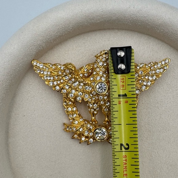 Vintage Ann Hand Crystal Eagle Brooch Gold Tone Heraldic Pin Signed RARE - Picture 10 of 10